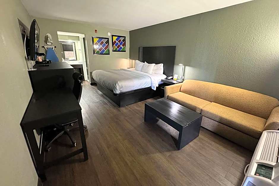 Quality Inn & Suites Panama City