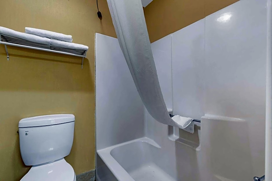 Econolodge Junction