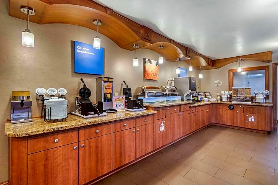 Comfort Inn & Suites Springfield I-44