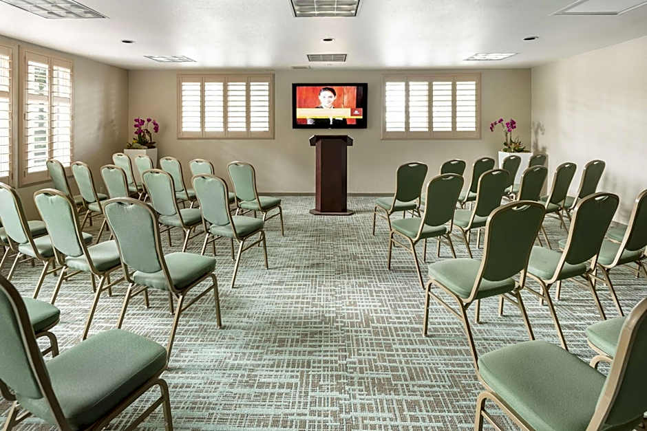 DoubleTree By Hilton Campbell - Pruneyard Plaza