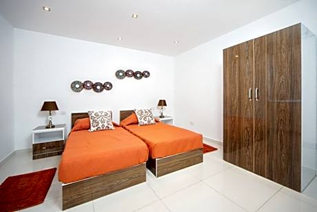 Orange One-Bedroom Apartment