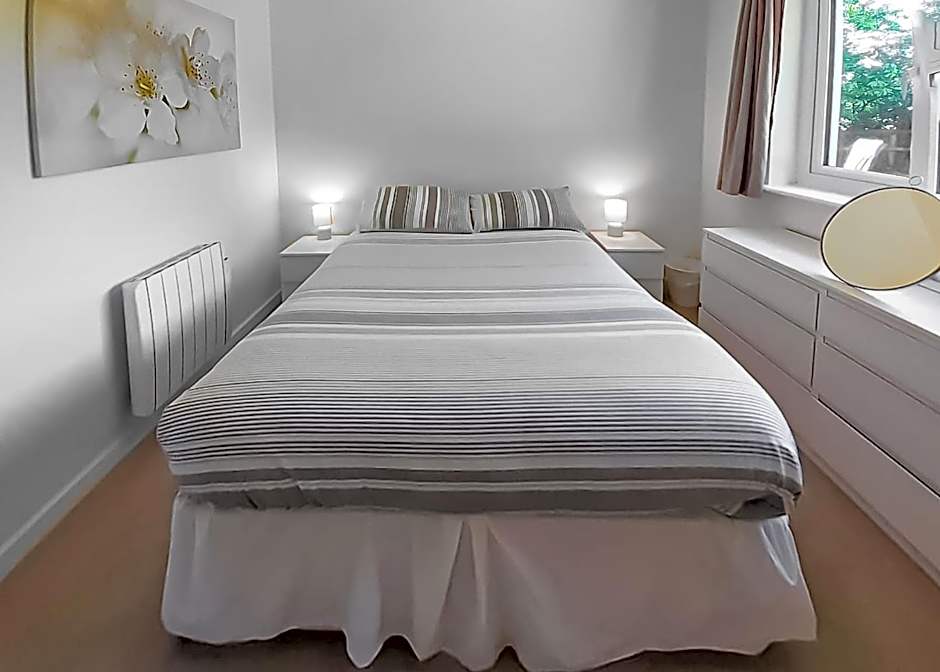 Eastcott Lodges
