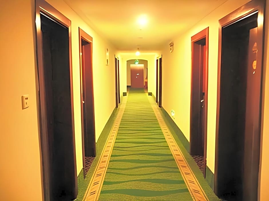 GreenTree Inn Huainan Tianjiaan District Wanda Plaza Express Hotel