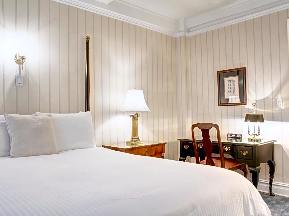The Roger Smith Hotel