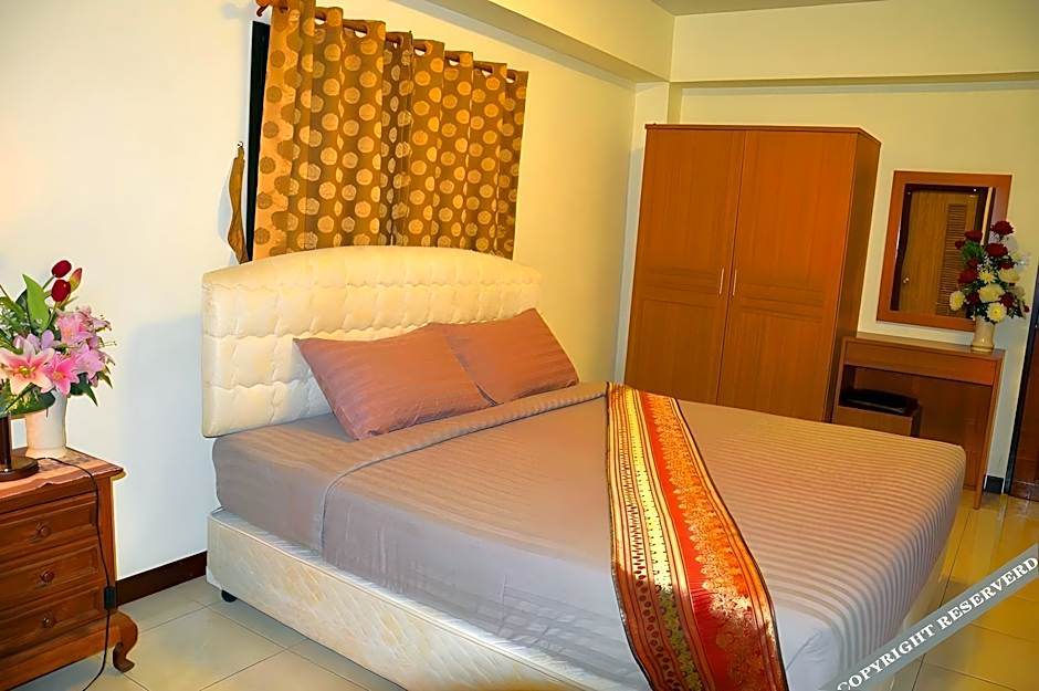 Silver Gold Garden, Suvarnabhumi Airport