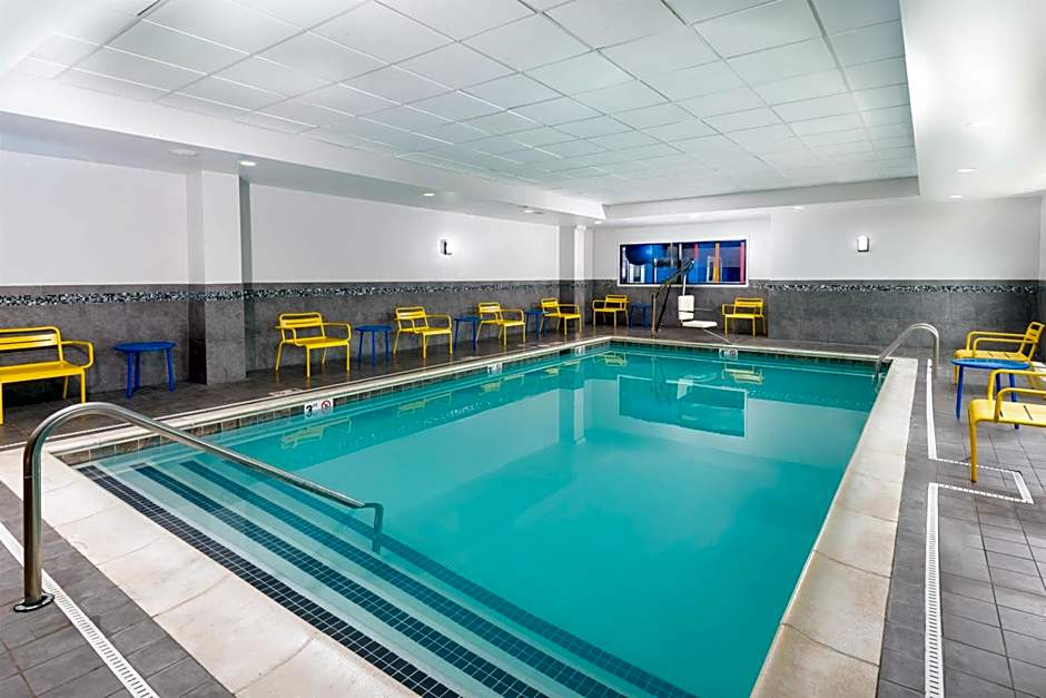 Hampton Inn & Suites Springfield Downtown