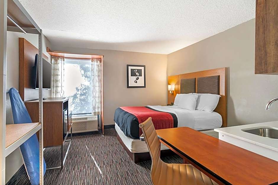 MainStay Suites Springfield IL