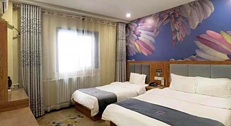 PAI Hotel Chengde Pingquan Central Square