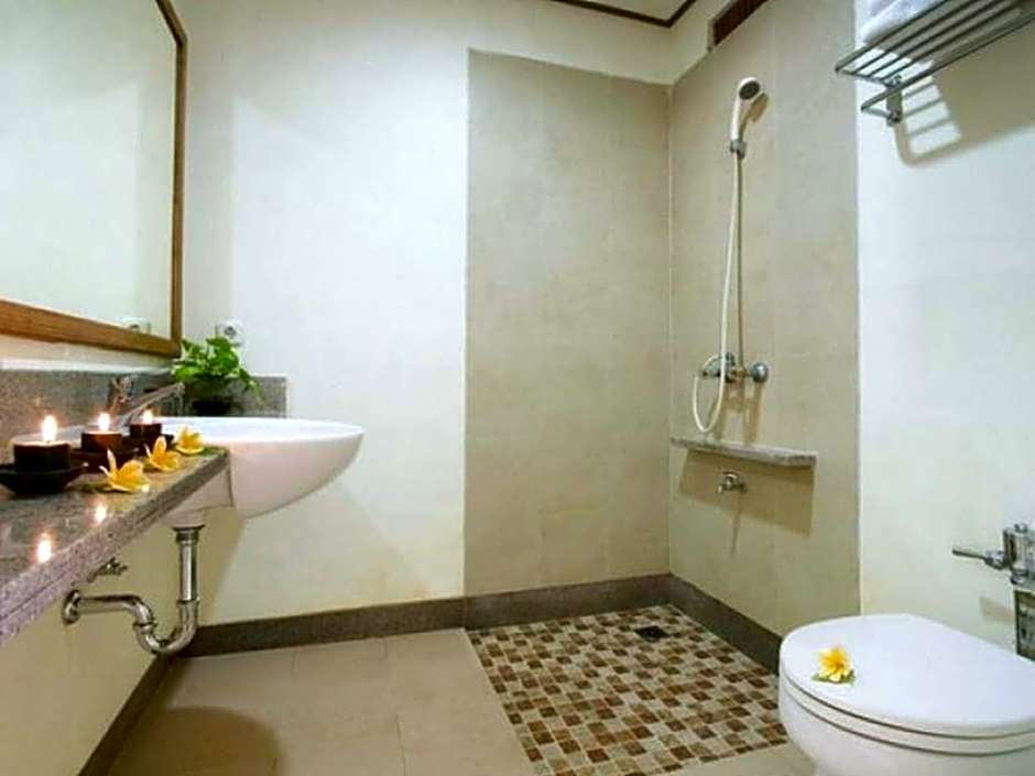 Nyiur Indah Beach Hotel