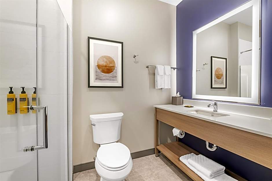 Best Western Plus Marquette Hotel & Suites