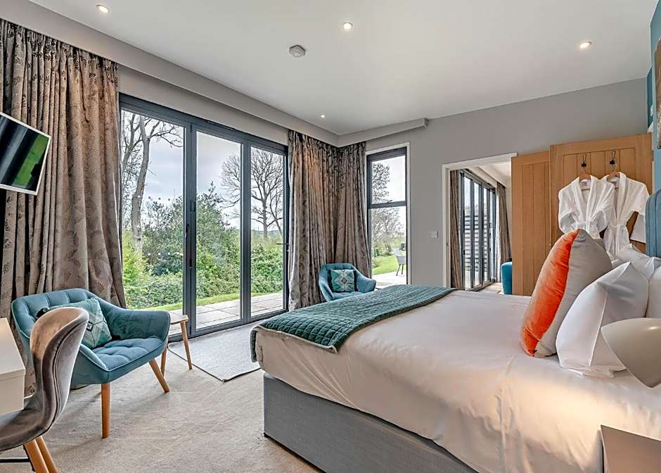 Swanborough Lakes Luxury Lodges