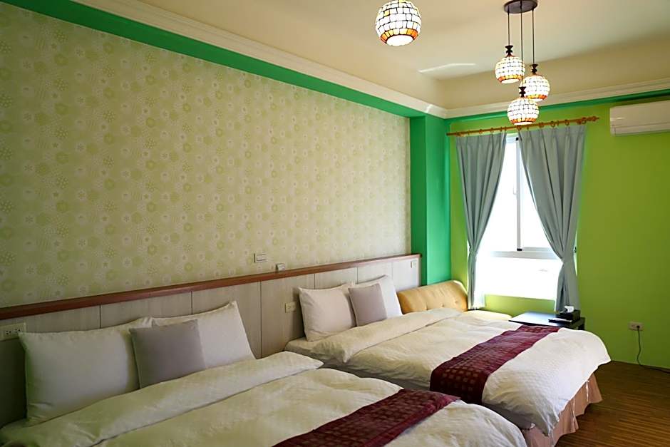 輕旅小站 Soft Travel Hostel