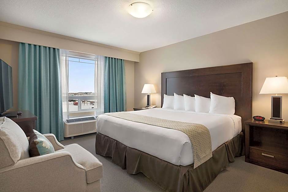 Ramada by Wyndham Emerald Park/Regina East