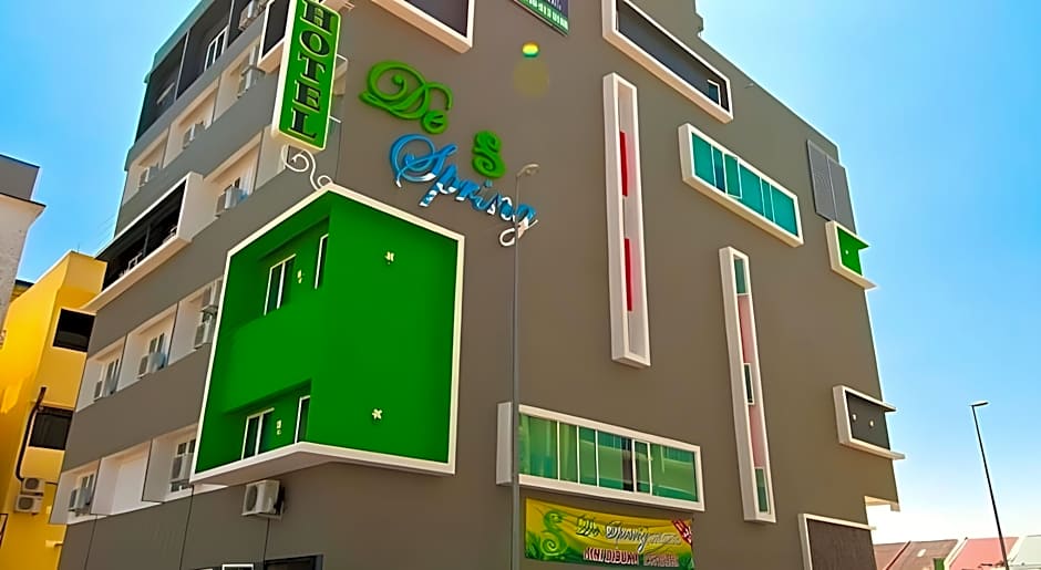 De Spring Hotel