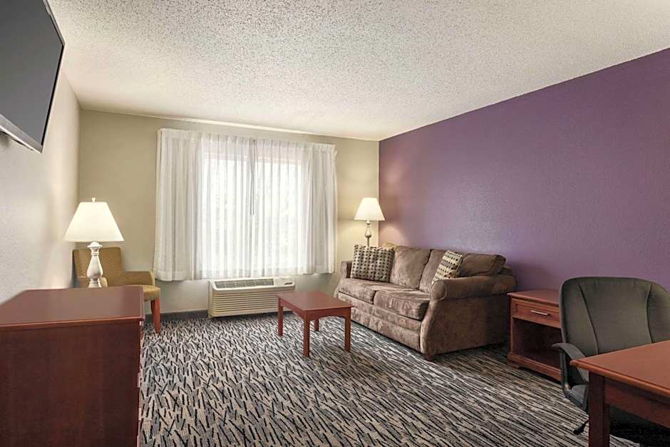 Baymont by Wyndham Springfield I-44