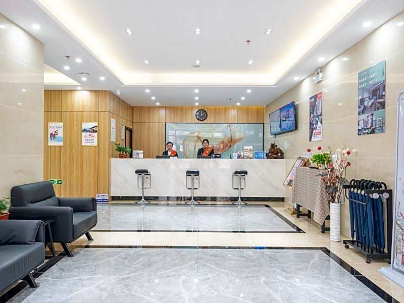 Green Tree Inn Express Weifang Zhucheng Longyuan Shangcheng