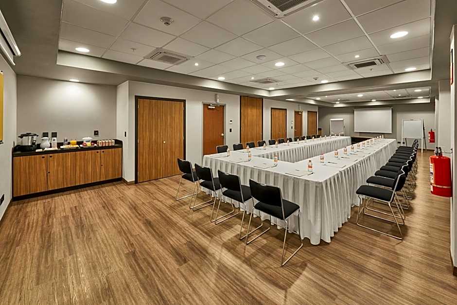 City Express by Marriott Celaya Galerias