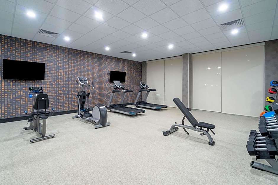 La Quinta Inn & Suites by Wyndham Louisville East