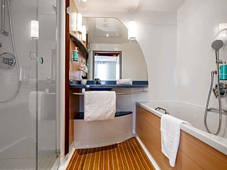 Executive Suite with 1 queen-size bed