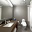 COAST COAL HARBOUR HOTEL by APA