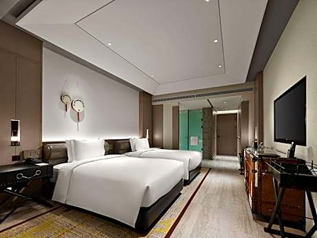 Twin Guest Room with Balcony