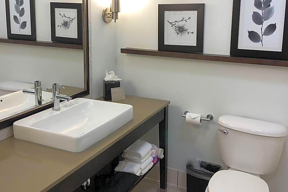 Country Inn & Suites by Radisson, San Jose International Airport, CA