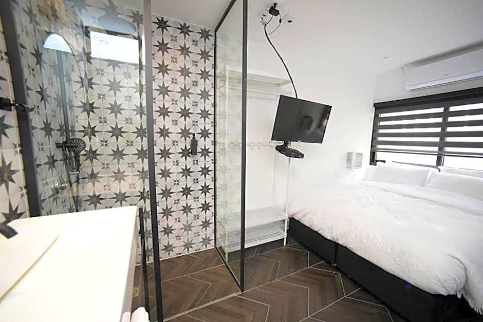 Z-32 Luxury Boutique Apartment - דירה מעוצבת ומזמינה