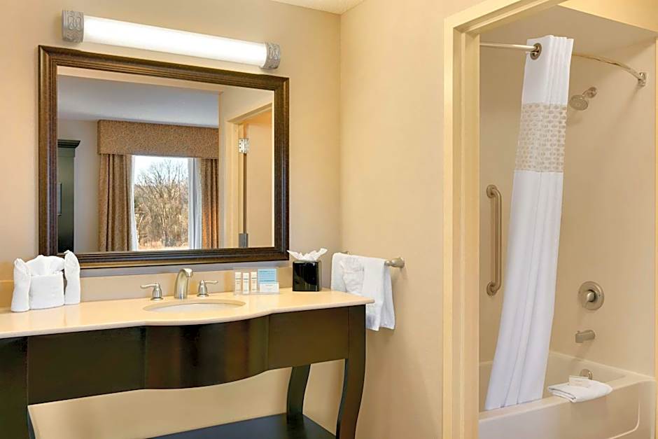 Hampton Inn & Suites by Hilton Mahwah NJ