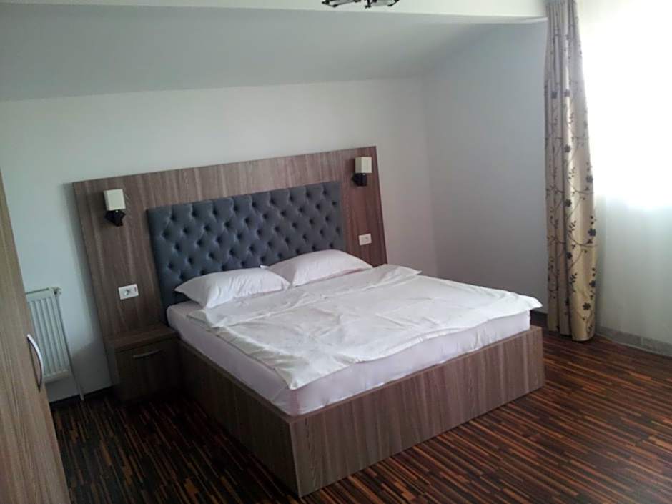 Photo 1 of 8 of Double Room