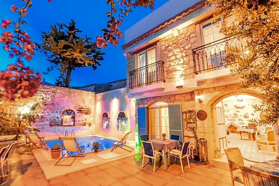 Alacati Asmali Konak Hotel