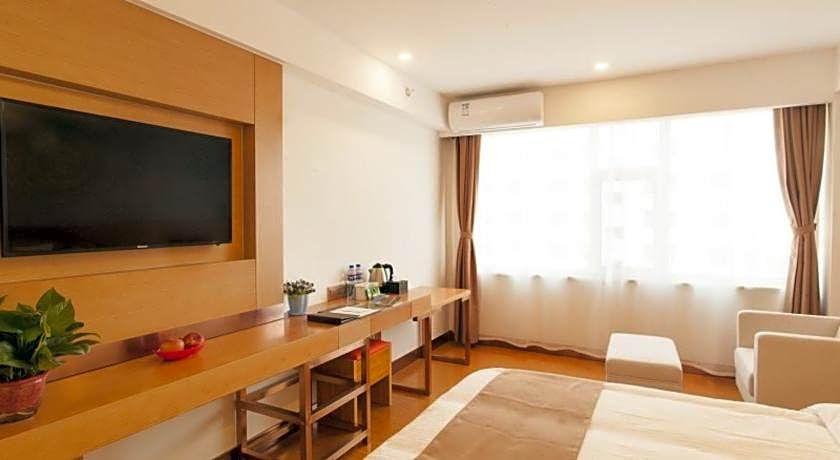 GreenTree Inn Jinzhong Pingyao City South Railway Station Express Hotel