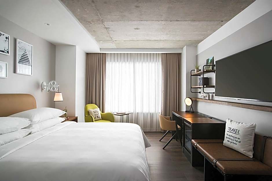 Renaissance by Marriott Atlanta Airport Gateway Hotel
