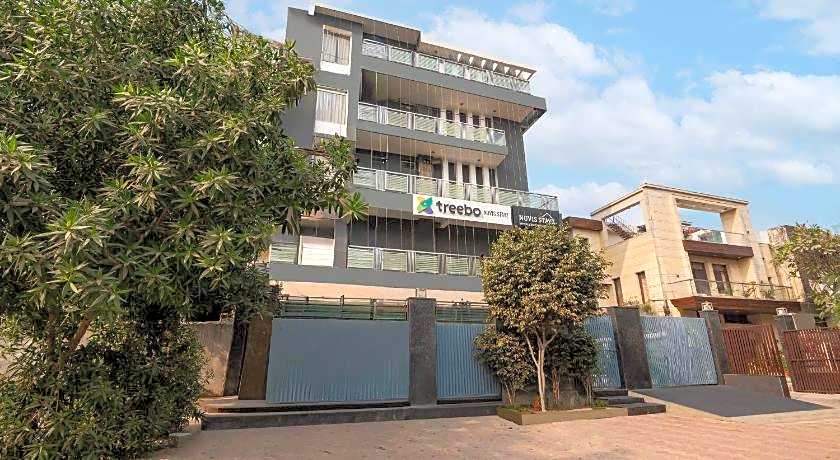 Townhouse Sector 30 Near Botanic Garden of Indian Republic