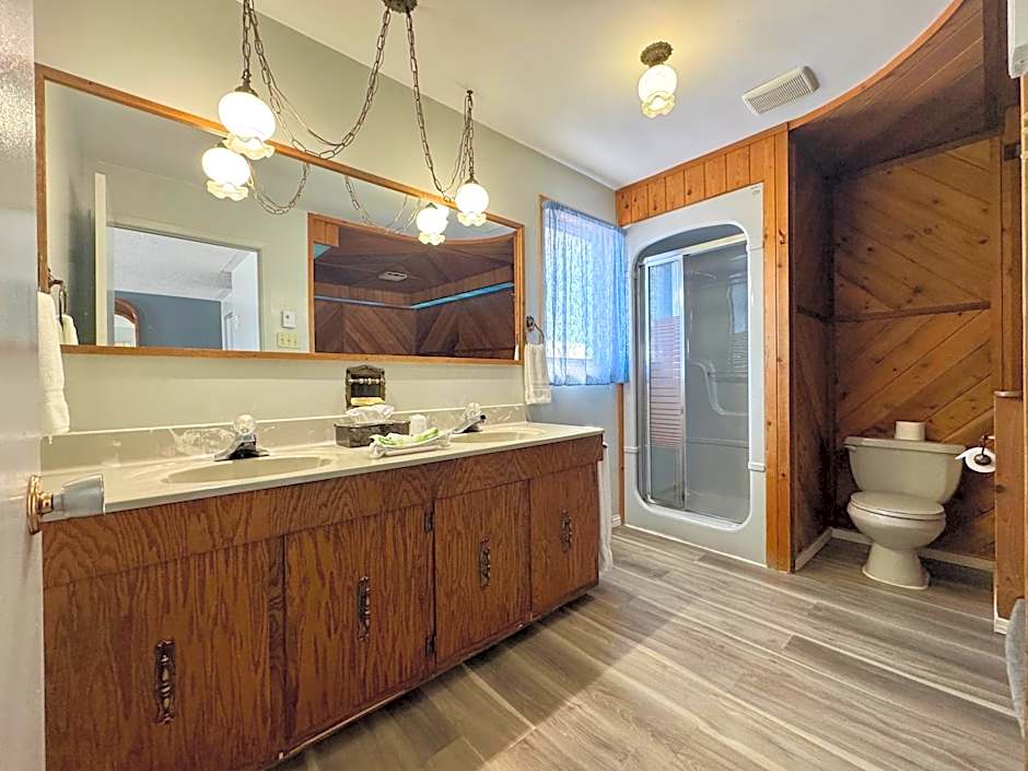 New Age Inn - Voyageur