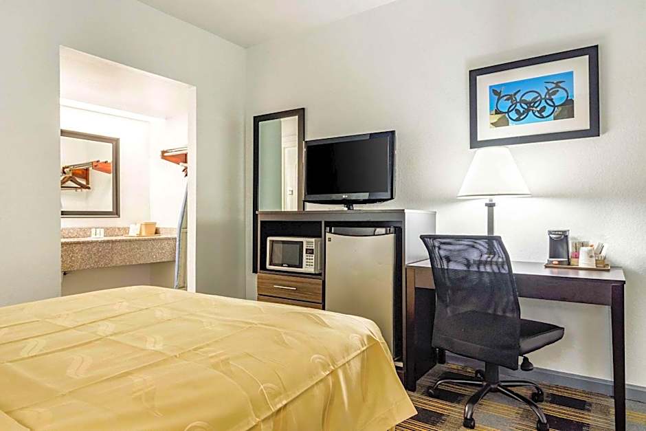 Quality Inn Near Six Flags Douglasville