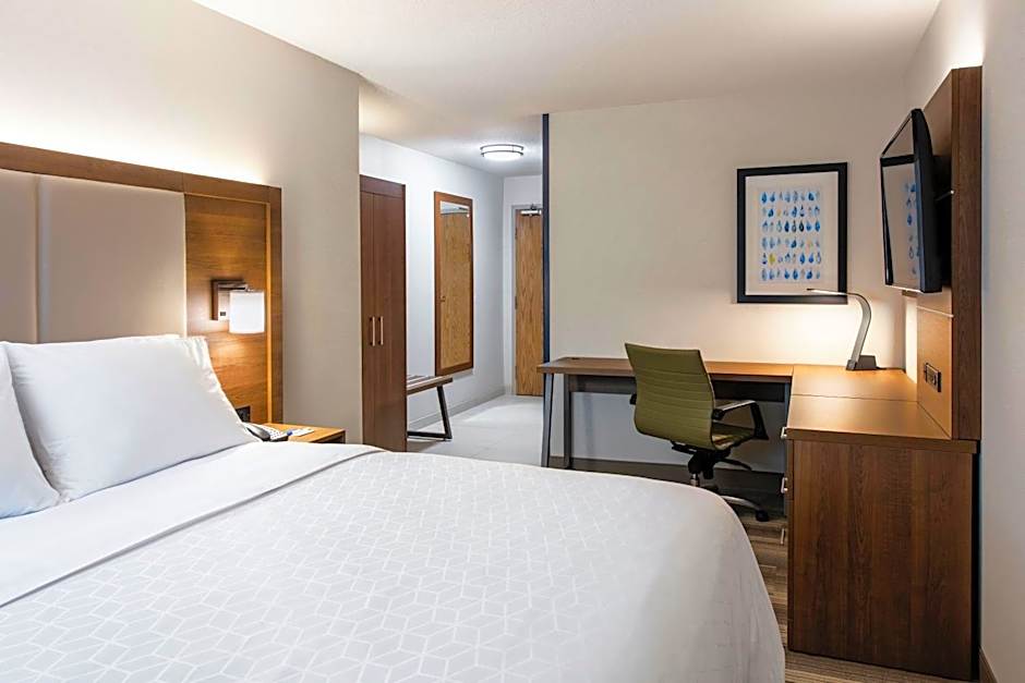 Holiday Inn Express & Suites Saskatoon By IHG