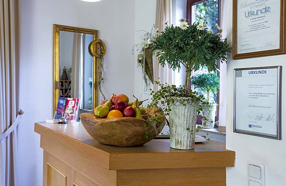 Hotel-Pension-Waldblick Garni