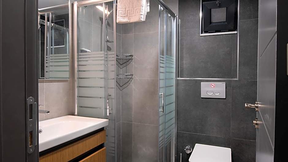 OPERA SUITES Apart Hotel