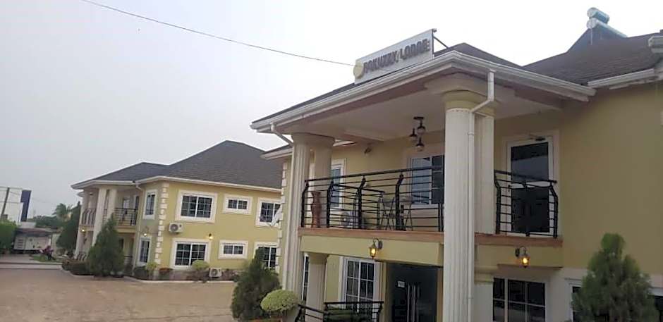 FOKUZZY LODGE