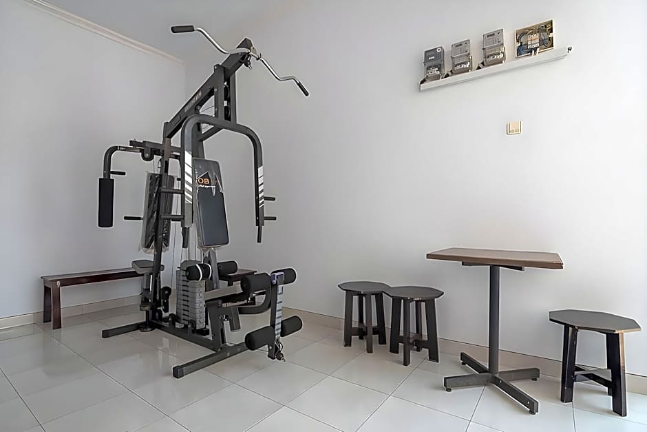 RedDoorz Plus near Alun Alun Kuningan