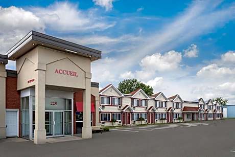 Travelodge by Wyndham Drummondville
