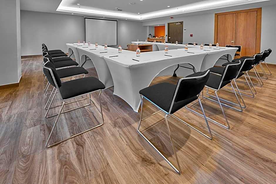 City Express Plus by Marriott Mazatlan