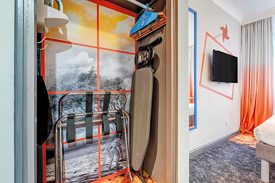 Manchester Portland By Sunday