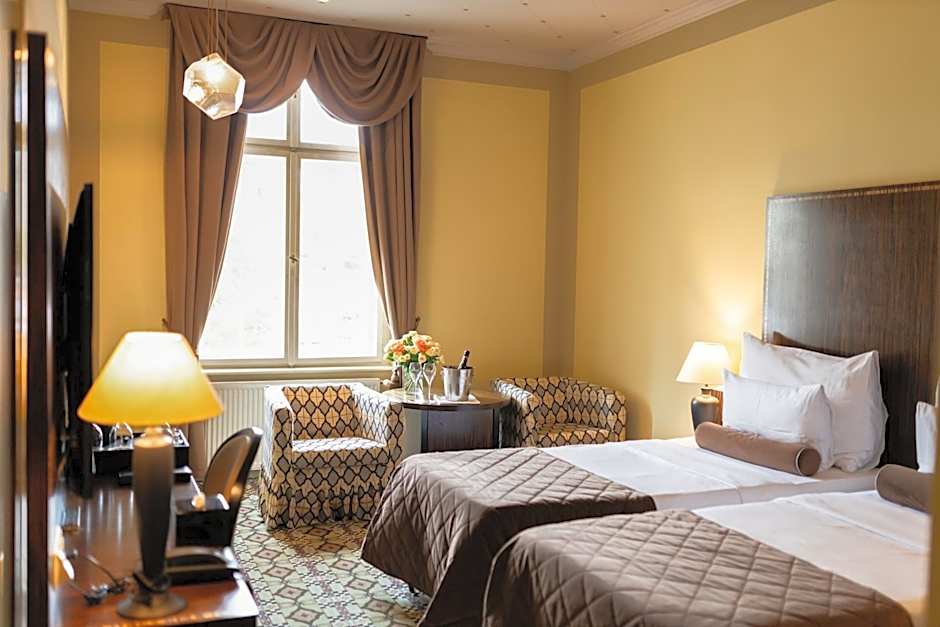 Grandezza Hotel Luxury Palace