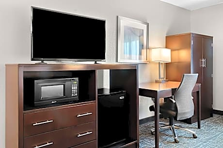 King Room - Non-Smoking