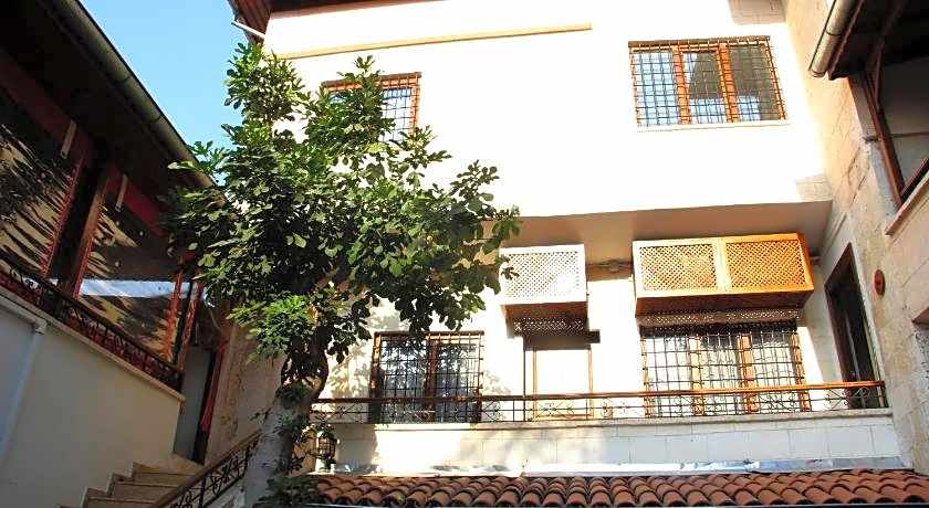 Zeynep Hanım Konağı