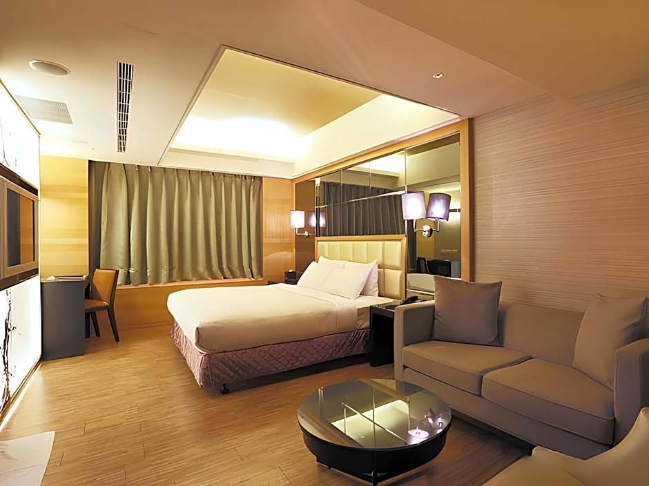 Royal Group Hotel Chang Chien Branch