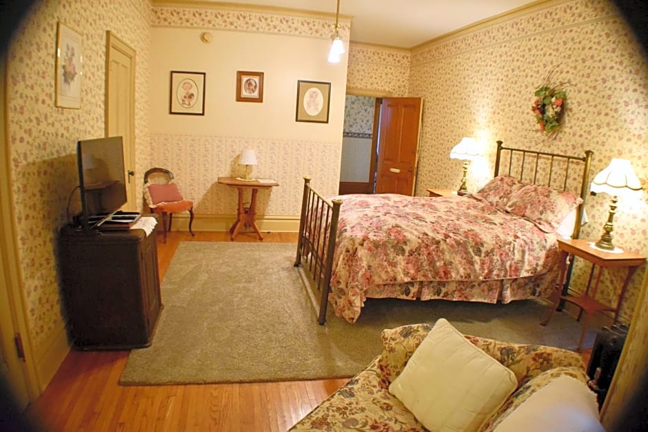 The Hancock House Bed & Breakfast Inn