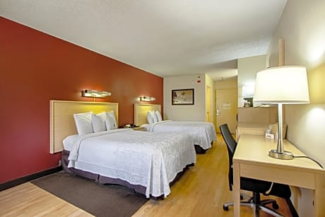 Deluxe Room with Two Double Beds Smoke Free