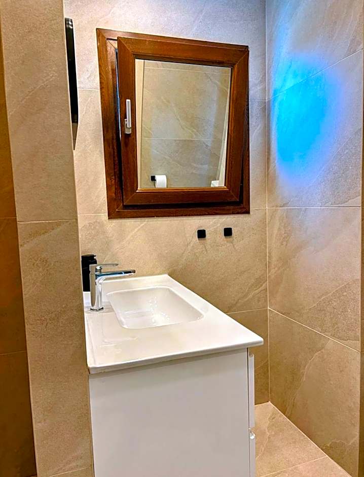 Pigeon Beach Hotel Apartments